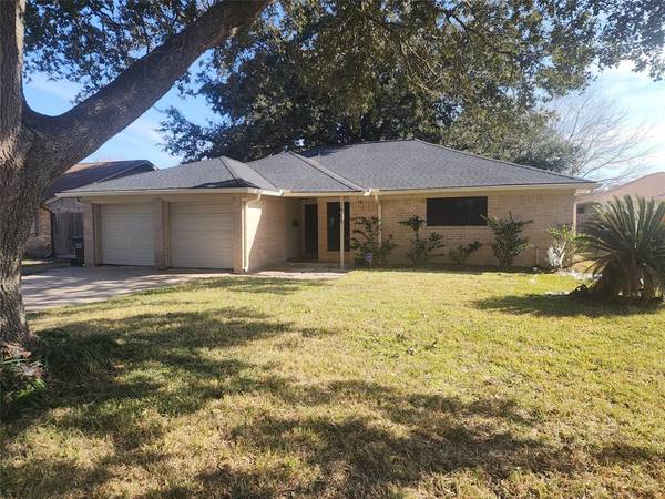 2905 Livingston DR, Pearland, TX 77584