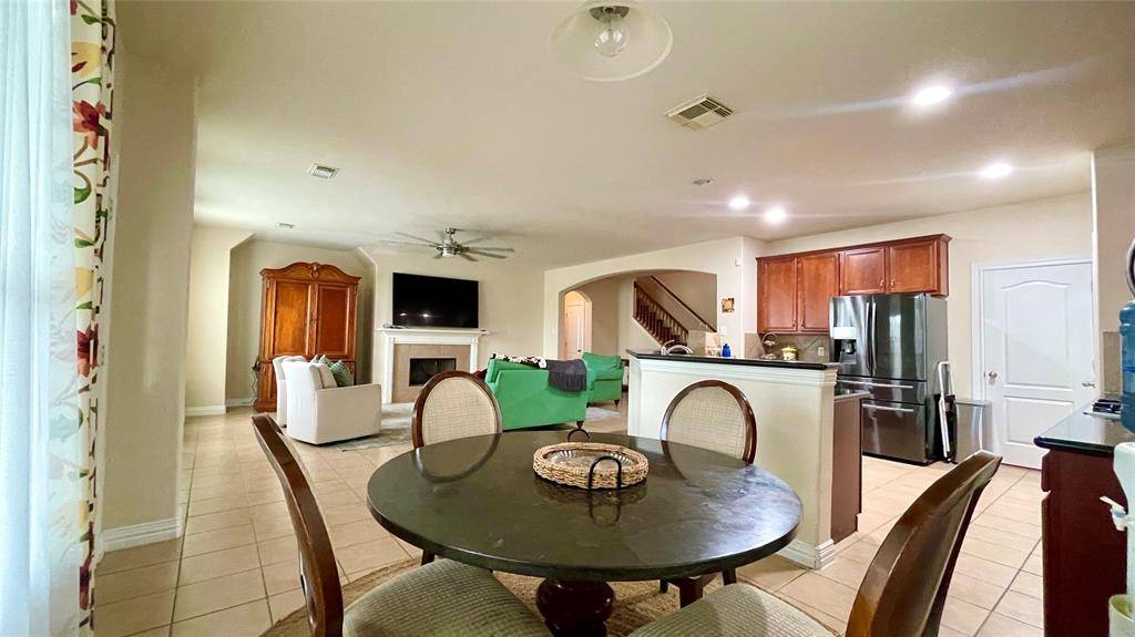 Friendswood, TX 77546,4438 W Maple DR