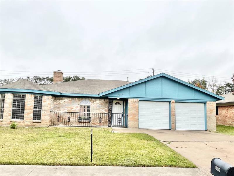 5213 Creekview DR, La Porte, TX 77571