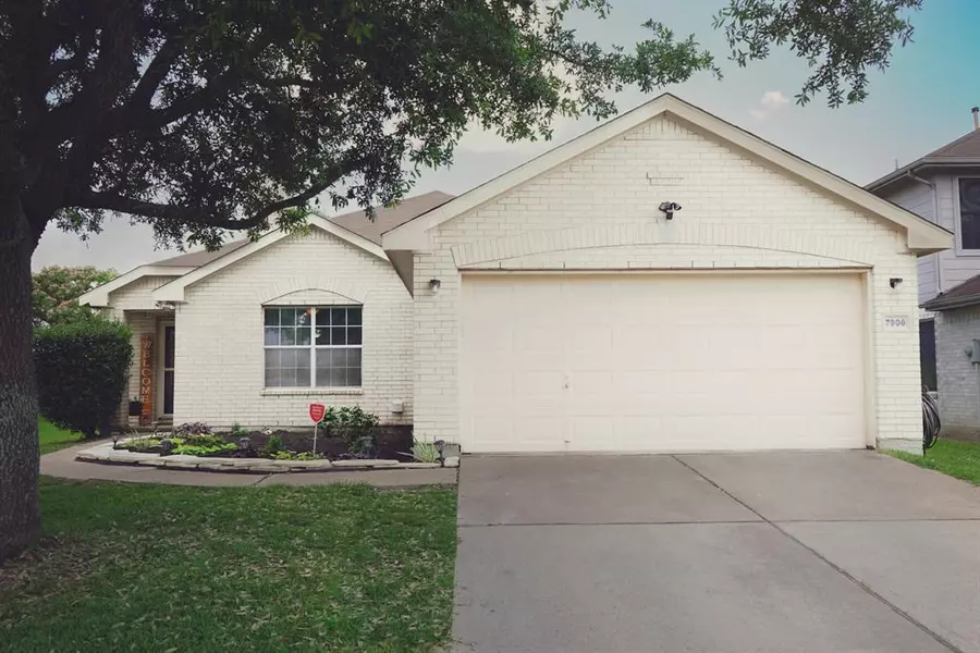 7906 Forest Stone ST, Baytown, TX 77523