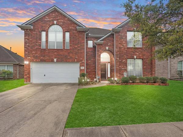 18111 Holly Thorn, Tomball, TX 77375