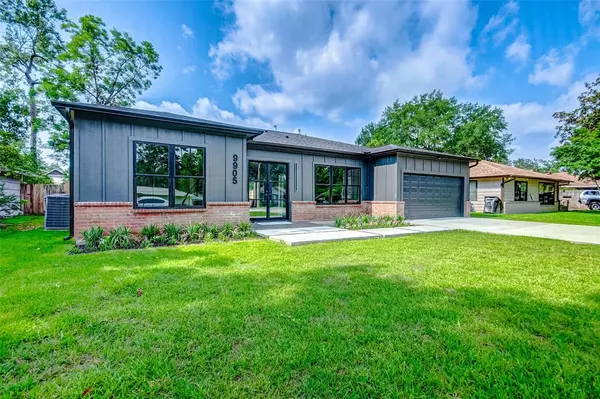 Houston, TX 77080,9905 Briarwild LN