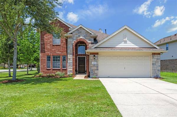 3006 Gardencrest LN, Dickinson, TX 77539