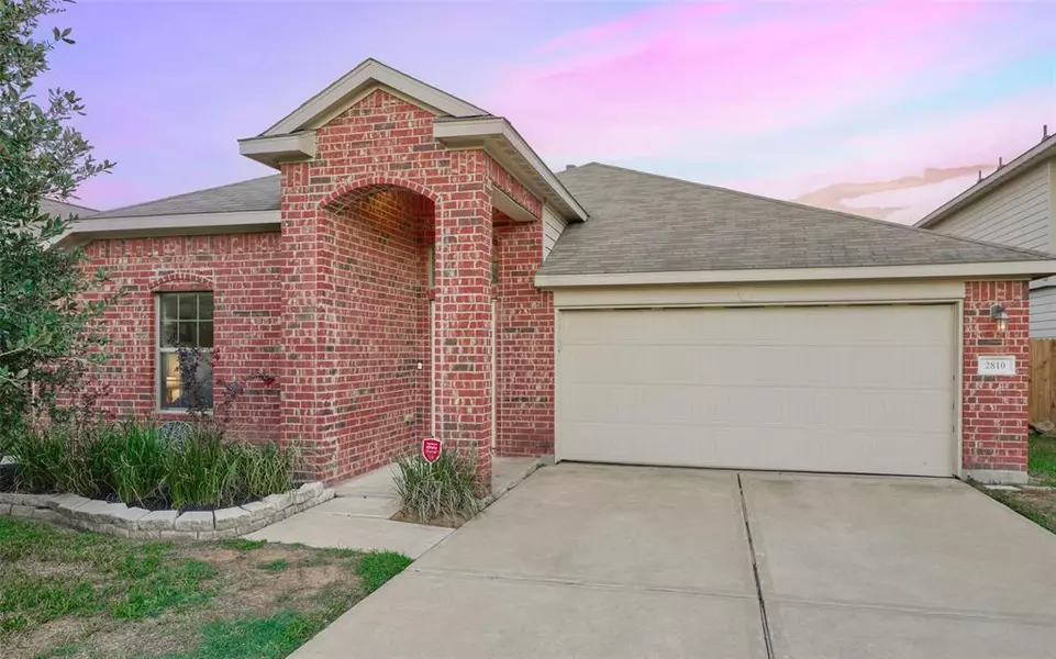 2810 Defoe DR, Katy, TX 77449