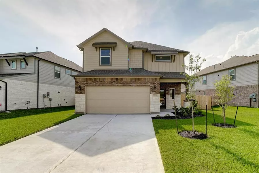 2226 Bright Sunrise TRL, Fresno, TX 77545