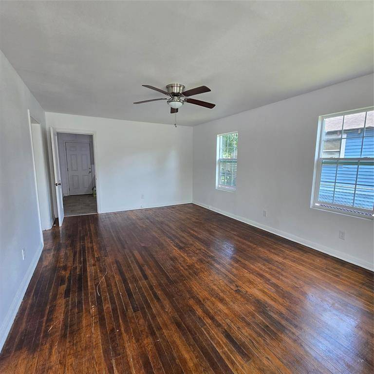 El Campo, TX 77437,1003 Merchant ST