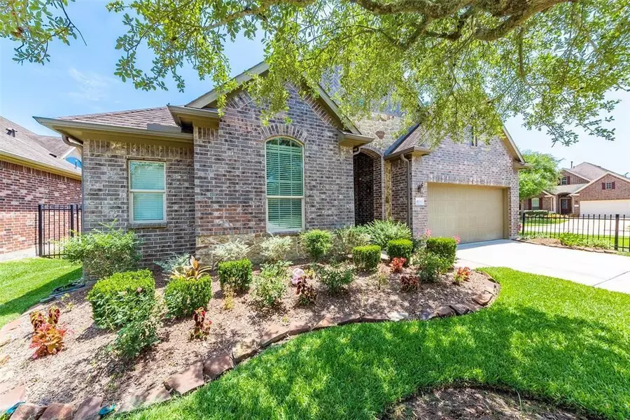 4604 Hermosa Arroyo DR, League City, TX 77573