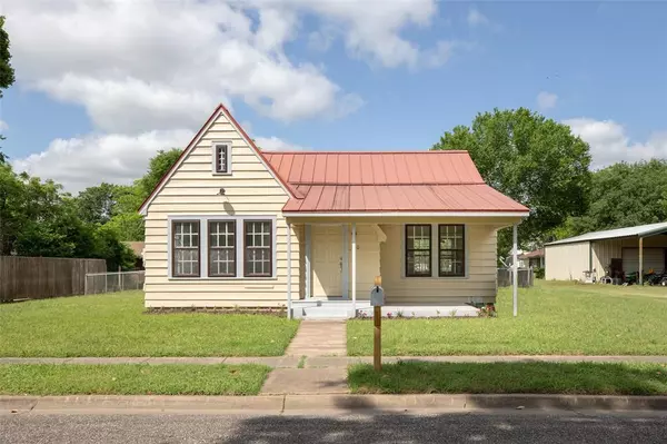 430 S Franklin ST, La Grange, TX 78945