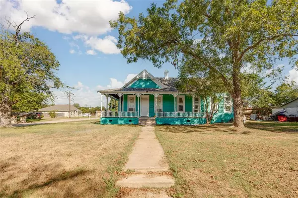 610 W Davis ST, Hearne, TX 77859