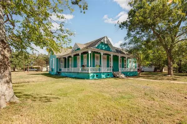 Hearne, TX 77859,610 W Davis ST