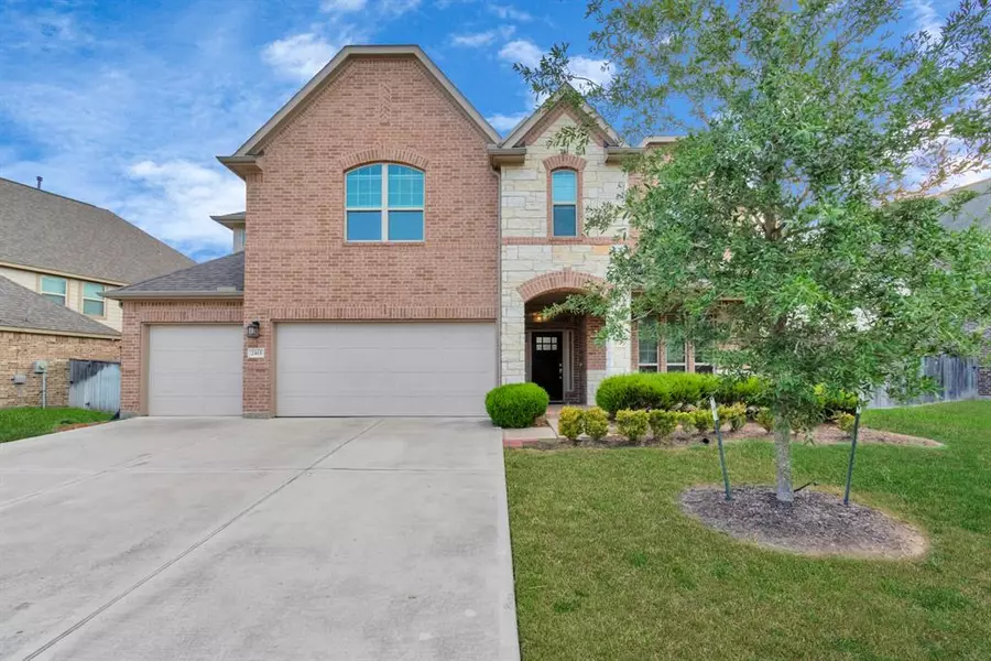 2415 Flowering Brook LN, Sugar Land, TX 77479