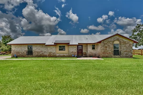 32634 Fm 1736 RD, Hempstead, TX 77445