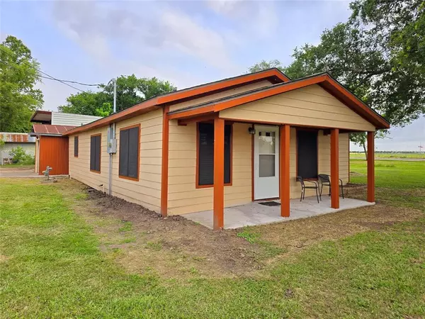 Van Vleck, TX 77482,402 Avenue G E