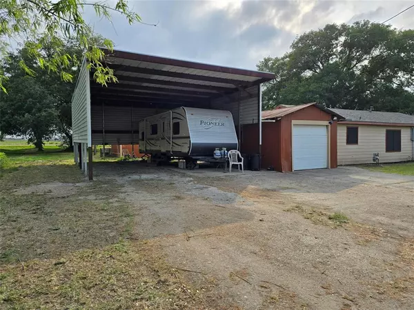 Van Vleck, TX 77482,402 Avenue G E