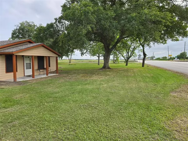 Van Vleck, TX 77482,402 Avenue G E