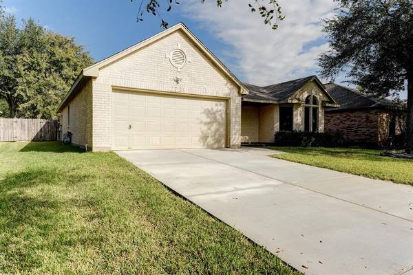 2731 N Larkspur CIR, Pearland, TX 77584