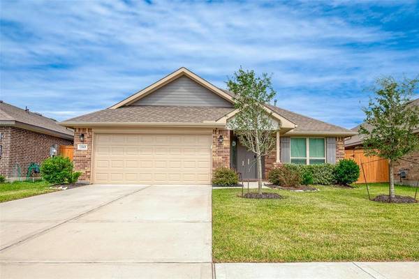 13301 Lago Acero LN, Texas City, TX 77568