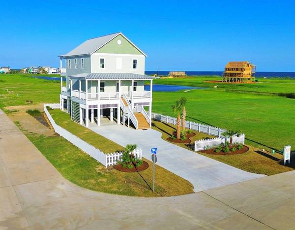 3803 Ohana LN, Galveston, TX 77554