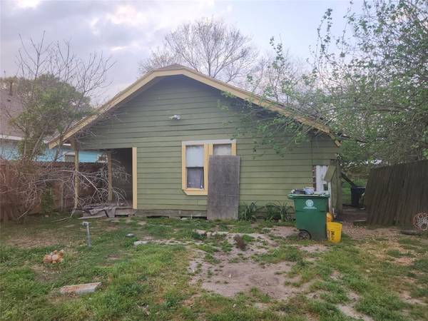 946 Junell ST, Houston, TX 77088