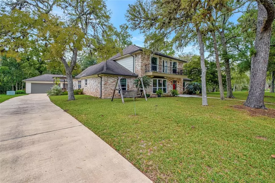 5306 Kingsmill RD, Friendswood, TX 77546