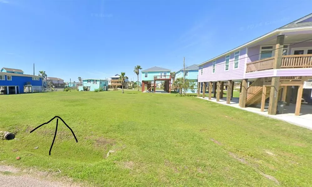 4024B Surf DR, Galveston, TX 77554