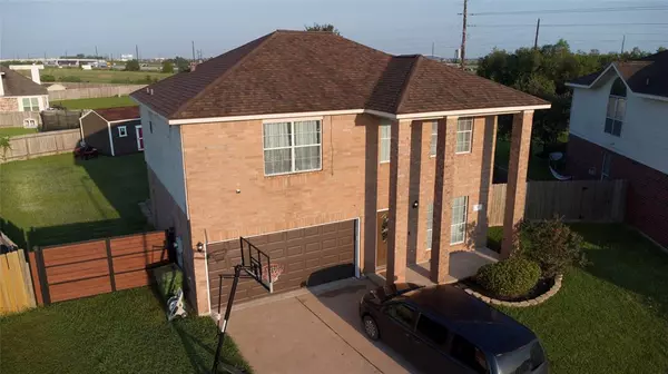 103 Horn CT, Baytown, TX 77523