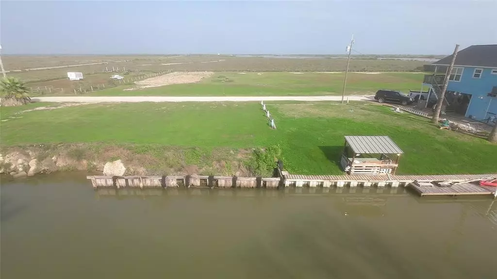 Matagorda, TX 77457,32 Private Road 642 Holiday HBR