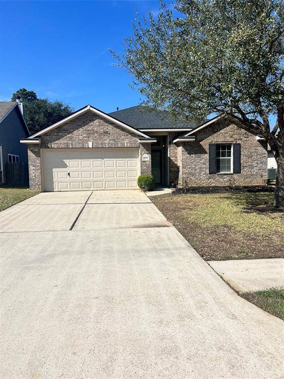 2071 Midlane DR, Conroe, TX 77301