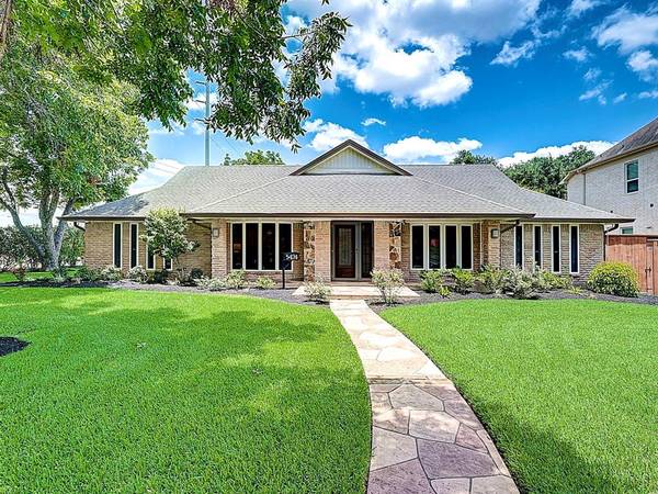 5424 Braeburn DR,  Bellaire,  TX 77401