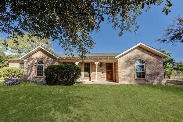 26902 Muchow RD, Hempstead, TX 77445