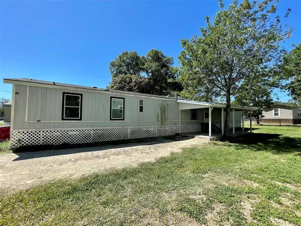 Damon, TX 77430,3406 Railroad St County Rd 264m