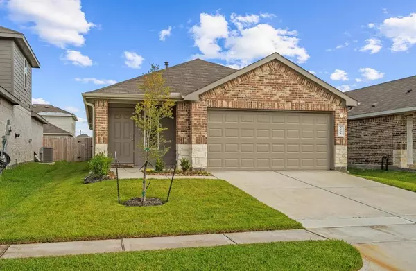 5231 Mossdale Bluff LN, Spring, TX 77373