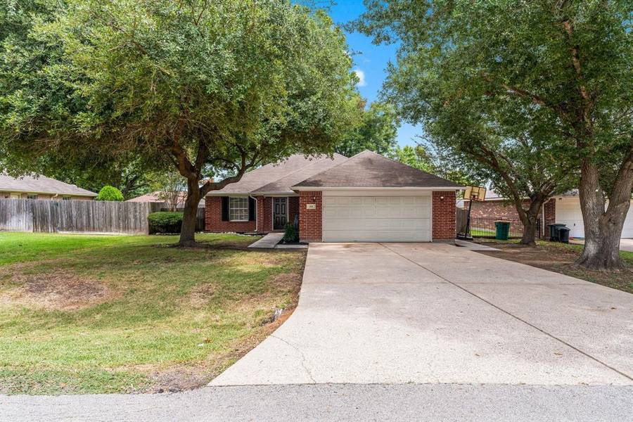 351 Fantasy LN, Montgomery, TX 77356