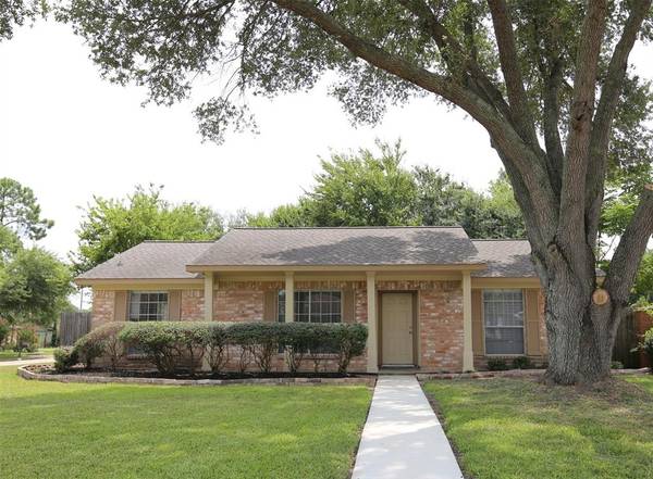 10603 Huntington Wood, Houston, TX 77099