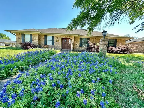 501 Barbara CT, Port Neches, TX 77651