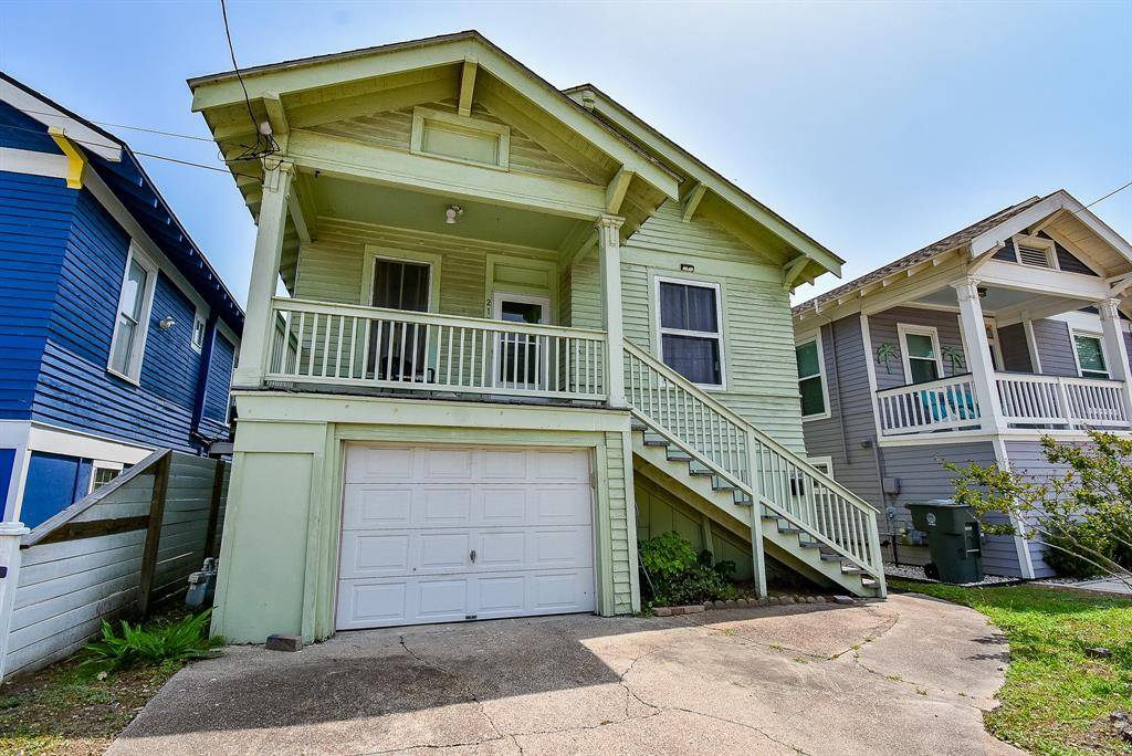 2120 35th ST, Galveston, TX 77550