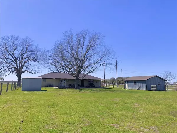 10515 Bushnell RD, Needville, TX 77461