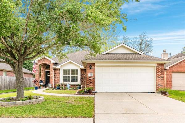 692 Rachel ST, Alvin, TX 77511