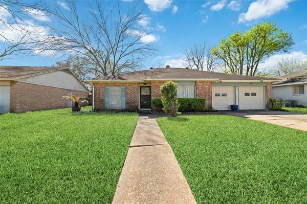 11623 Sharpview DR, Houston, TX 77072