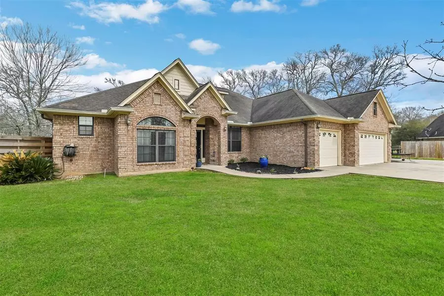 5919 Evangeline Way, Baytown, TX 77523