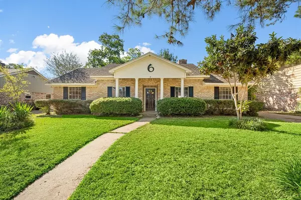 6 Donys CT, Houston, TX 77040