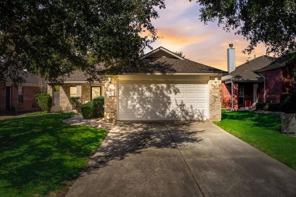 1816 Sherwood Forest CIR, League City, TX 77573