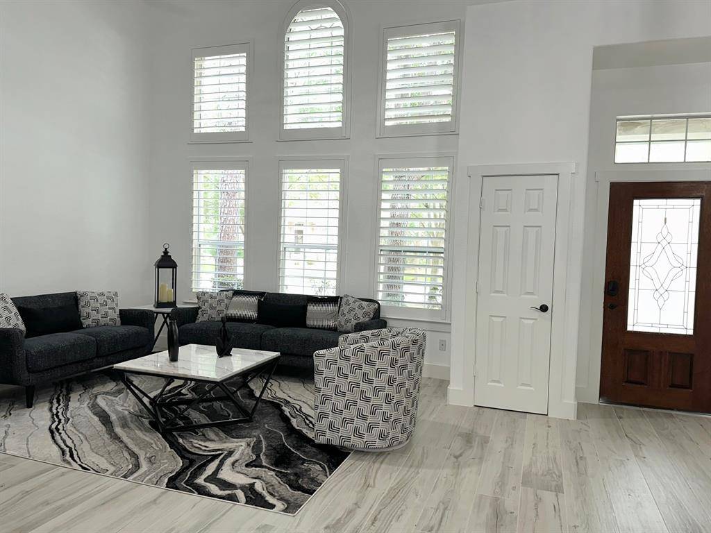 46 Ginger Jar ST, The Woodlands, TX 77382