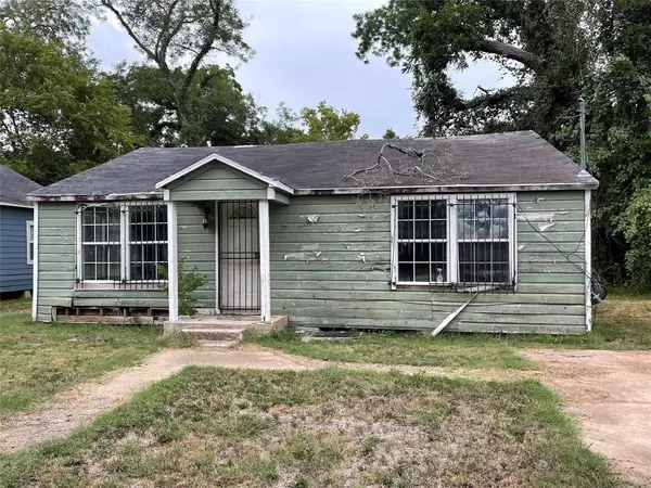 1618 W Milam ST,  Wharton,  TX 77488