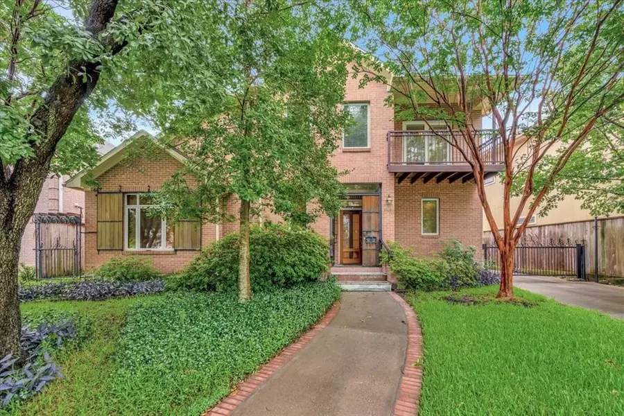 3313 Mcculloch CIR, Houston, TX 77056