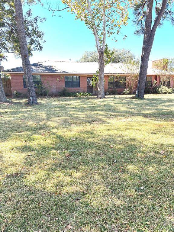 5967 Hwy 159 West, Bellville, TX 77418