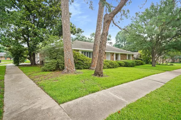 Houston, TX 77074,6118 Shadow Crest ST