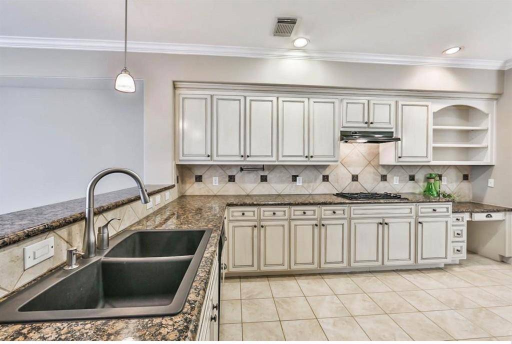 Houston, TX 77007,415 Asbury ST