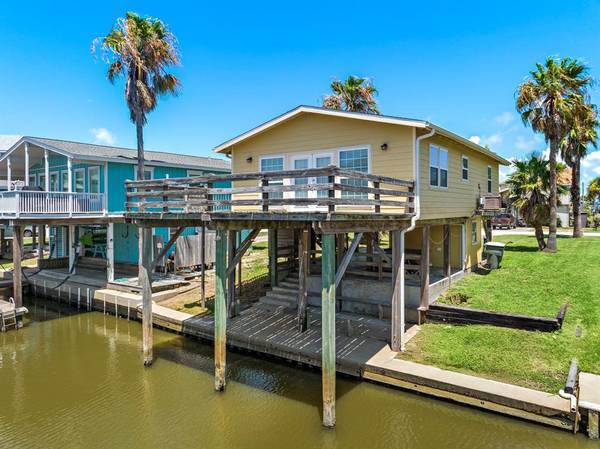 22119 Zapata DR, Galveston, TX 77554