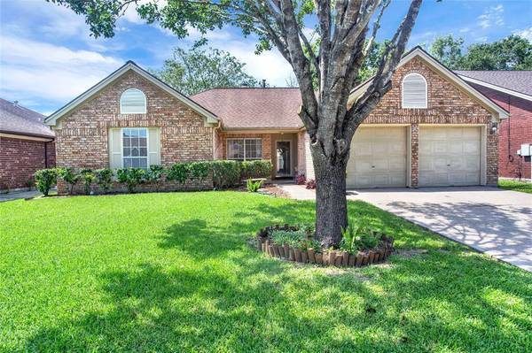 3011 Cloverdale DR, League City, TX 77573